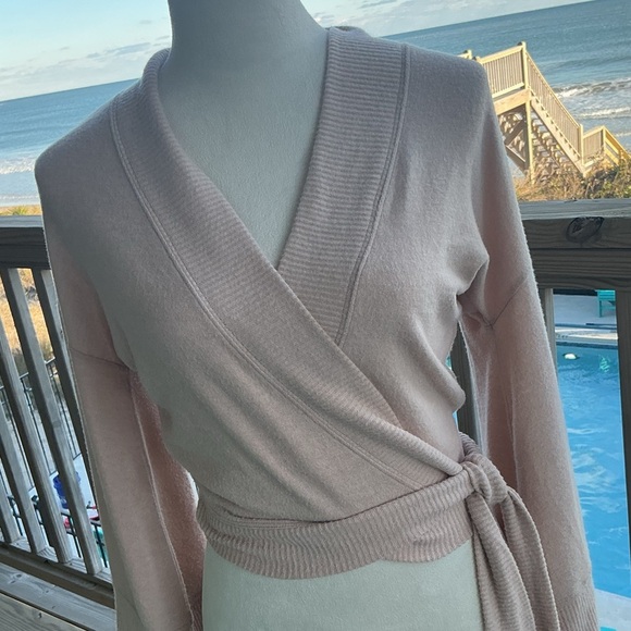 Free People Beach Wrap Sweater / Wrap Top - Picture 2 of 14